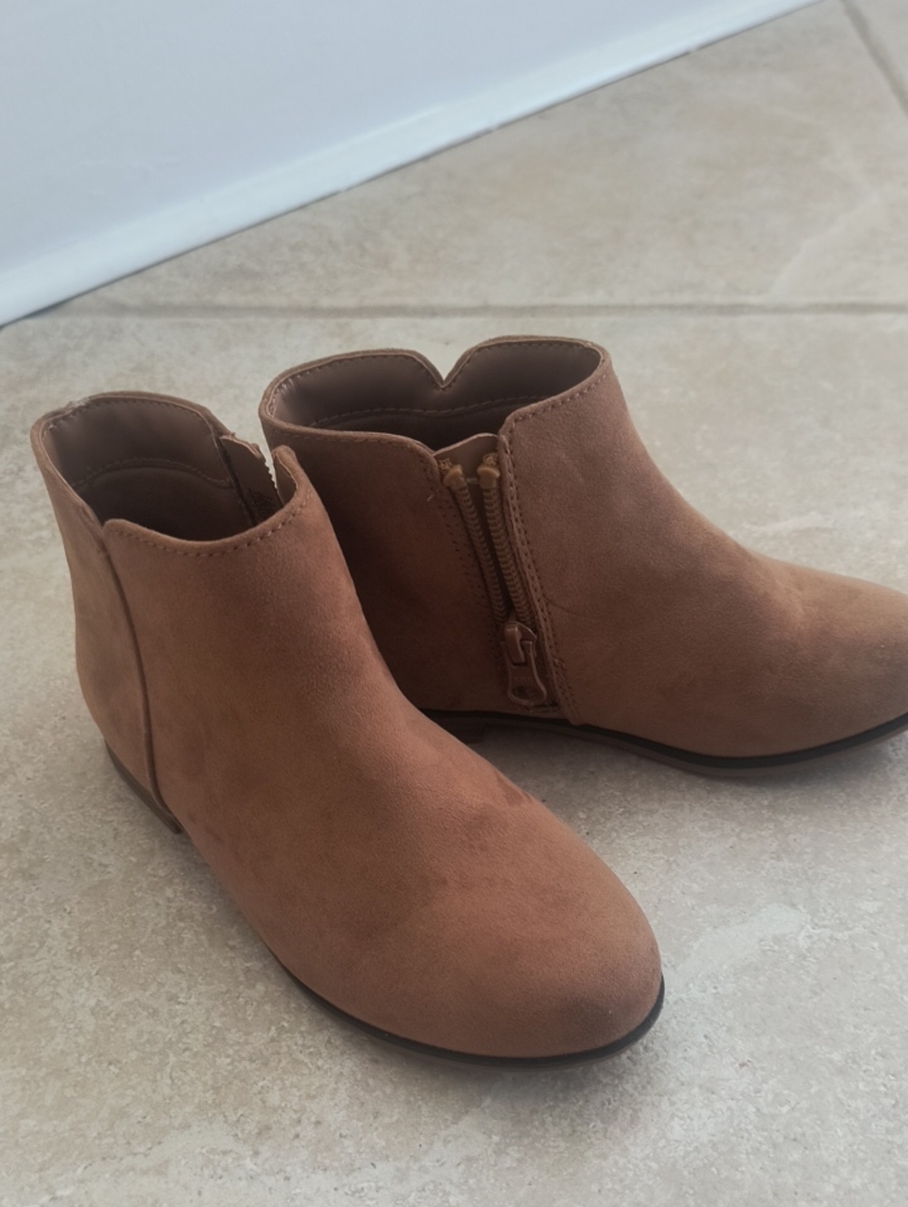 Cat & Jack Girls' Brown Suede Ankle Boot-LIKE NEW